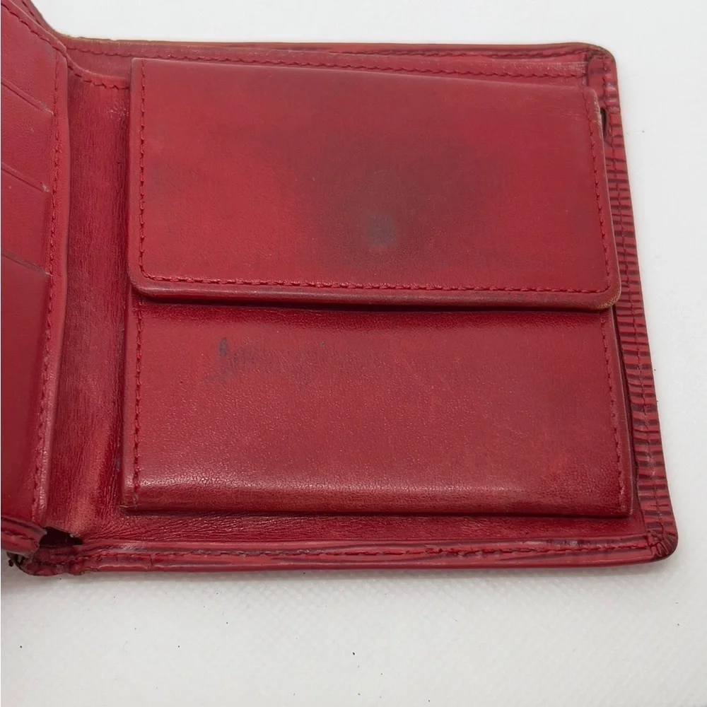 LOUIS VUITTON Bi-Fold Epi Wallet